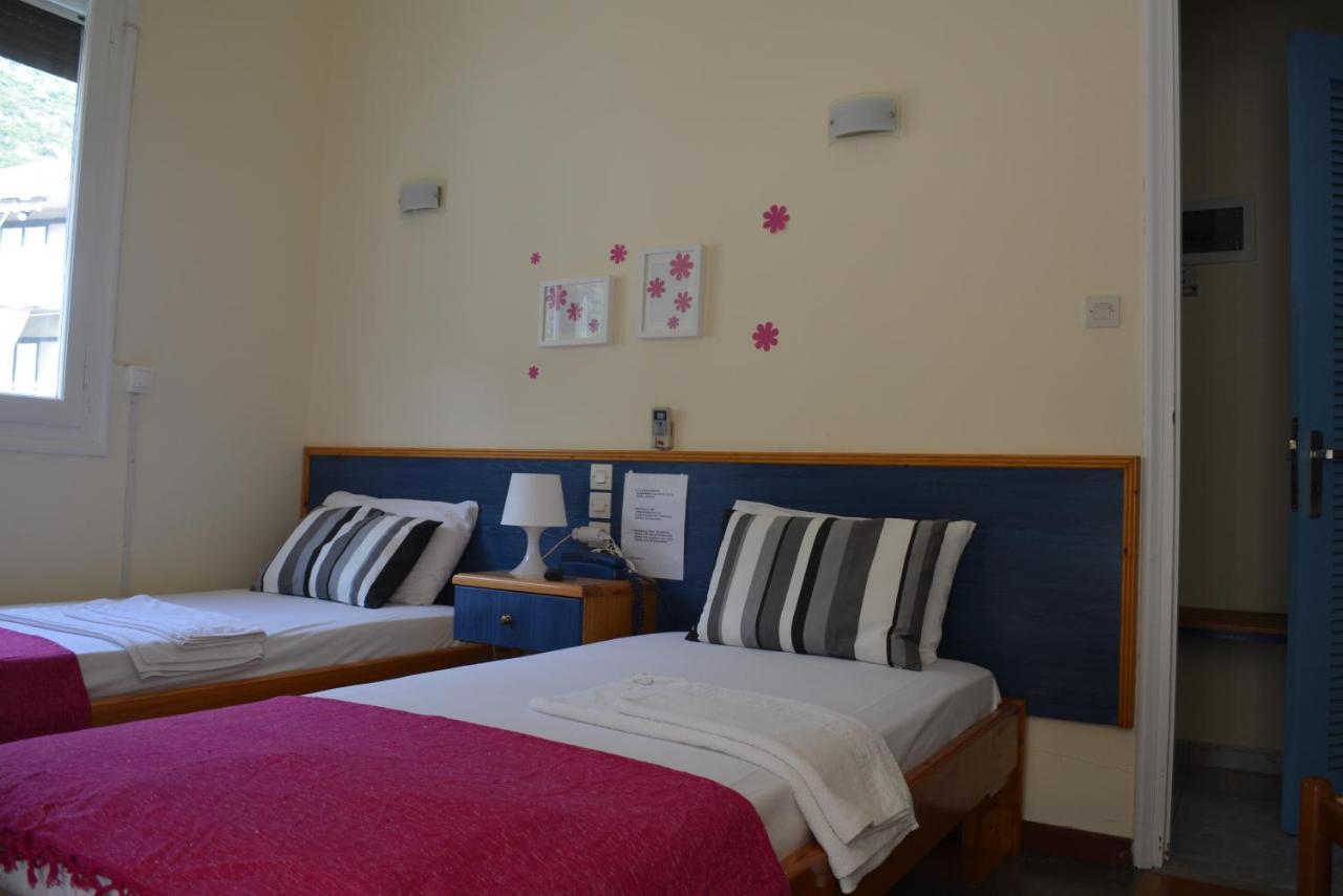 Dimitra Hotel Kaména Voúrla Rom bilde